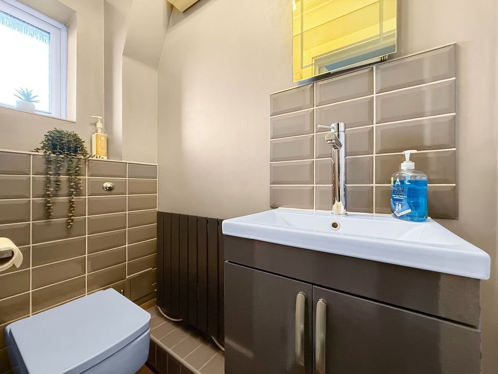 Property photo 3 of 22