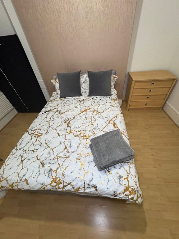 Property photo 1 of 15 Picture No. 05