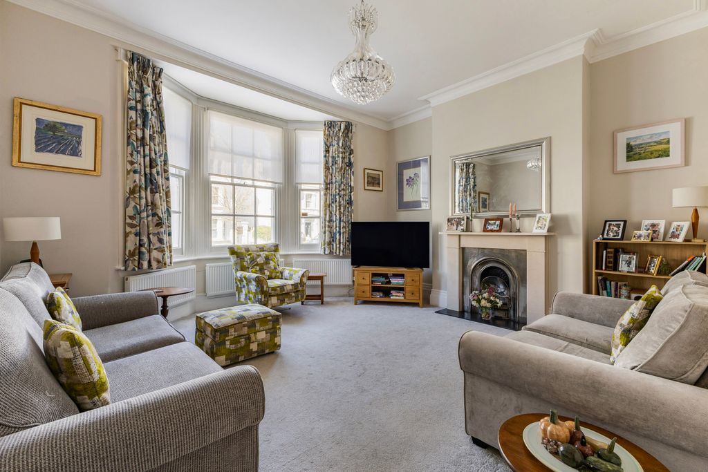 Property photo 3 of 30