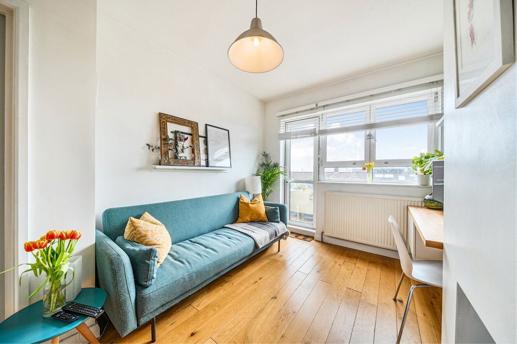 Property photo 3 of 14 Picture No. 15