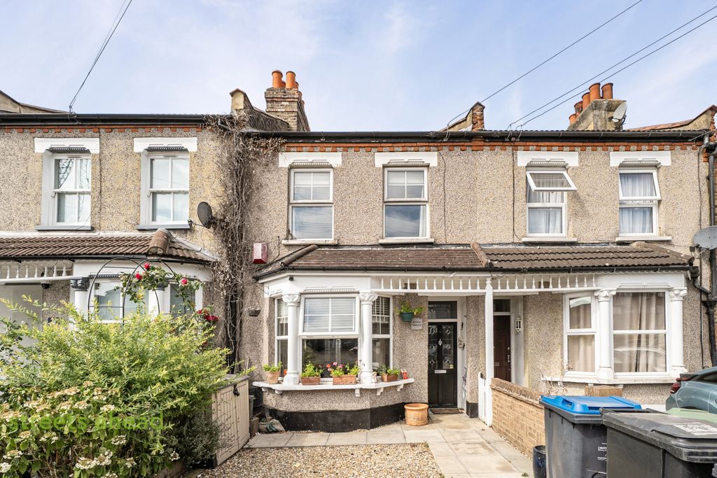 Property photo 1 of 18 8Ed5F6F5-178E-4B7...