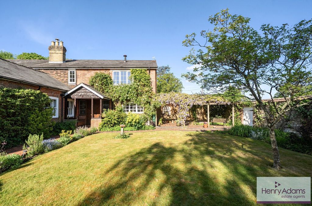 Property photo 1 of 34