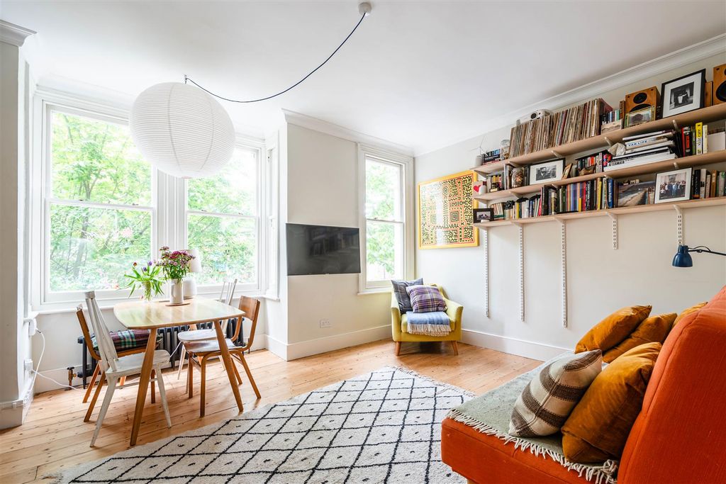 Property photo 2 of 11 2