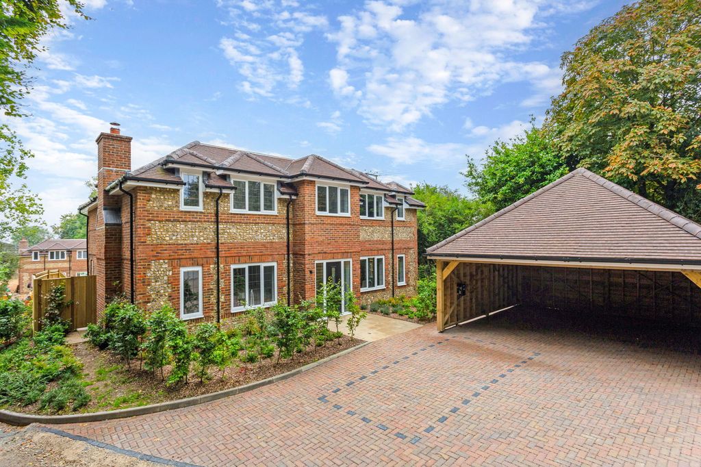 Property photo 3 of 13