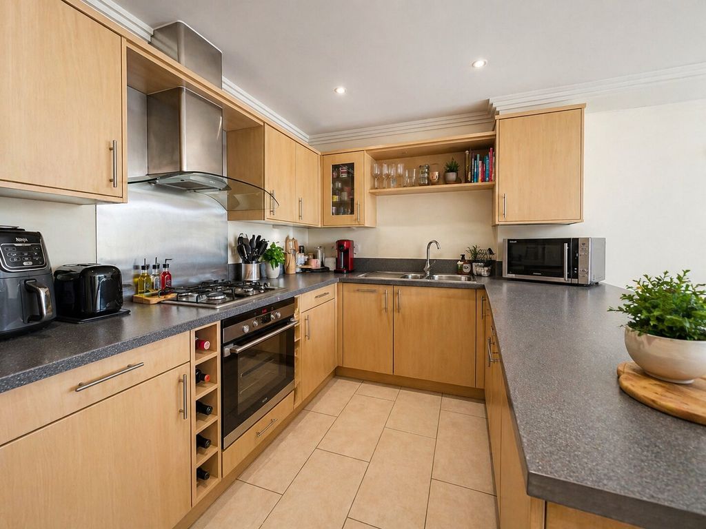 Property photo 2 of 6