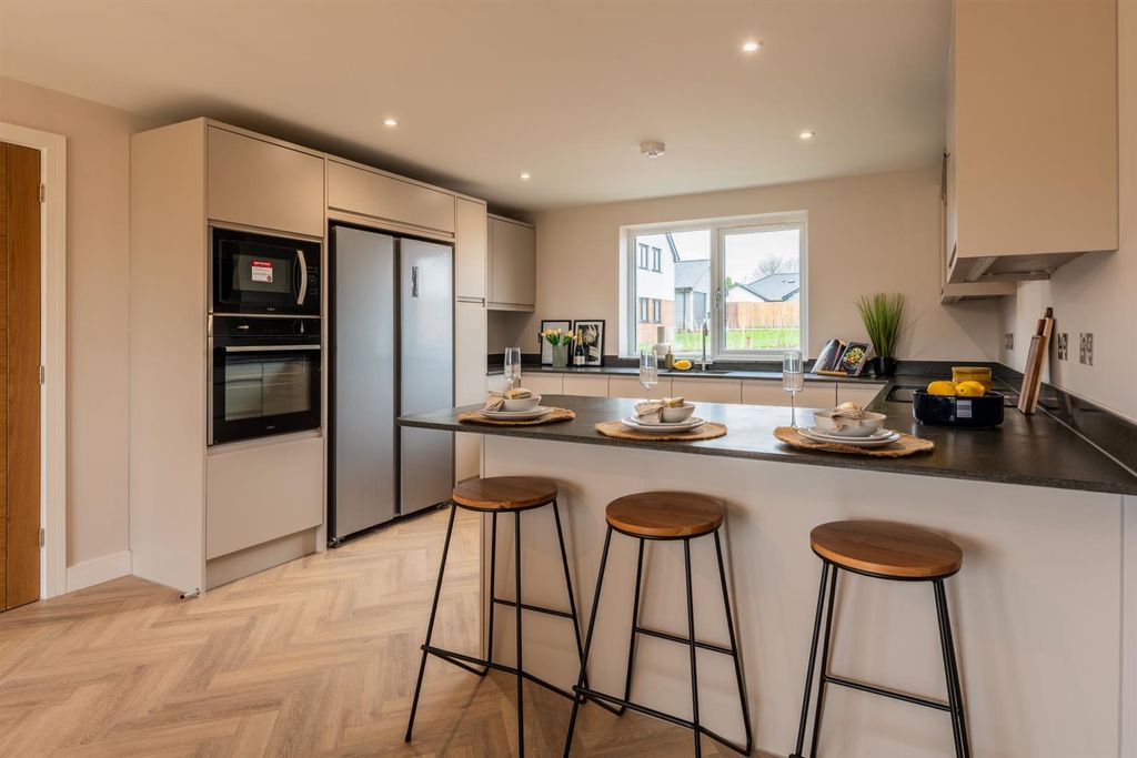 Property photo 3 of 29