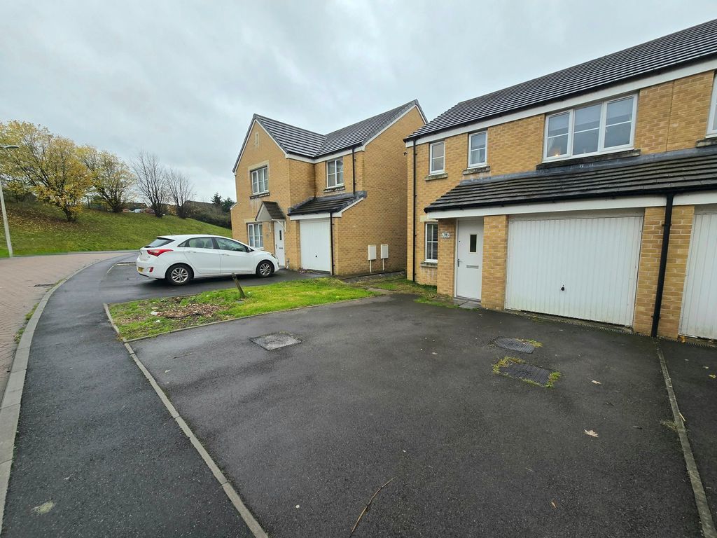 Property photo 1 of 20 Front