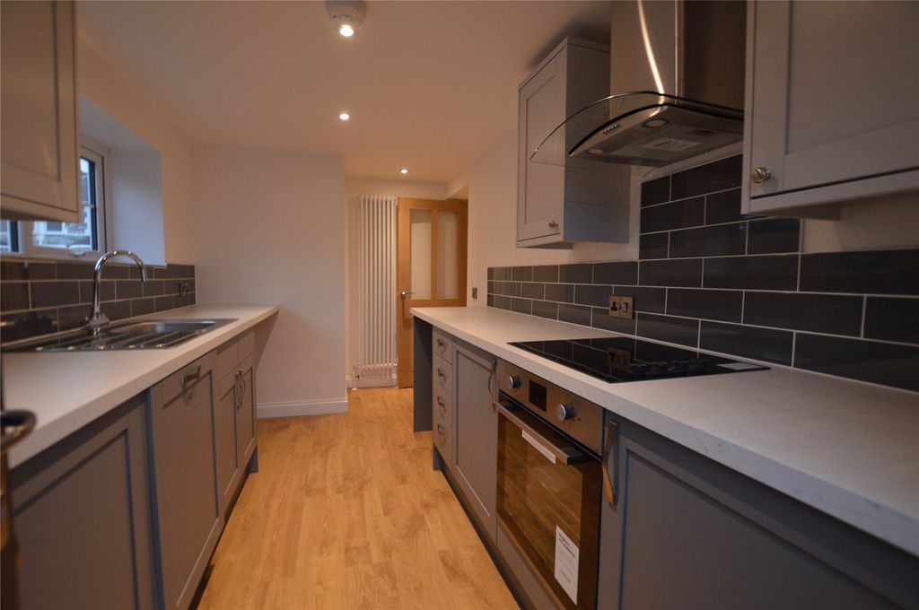 Property photo 3 of 13 Picture No. 15