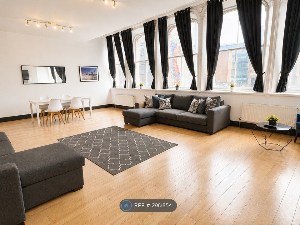 Property photo 1 of 12 Open Plan Living Room