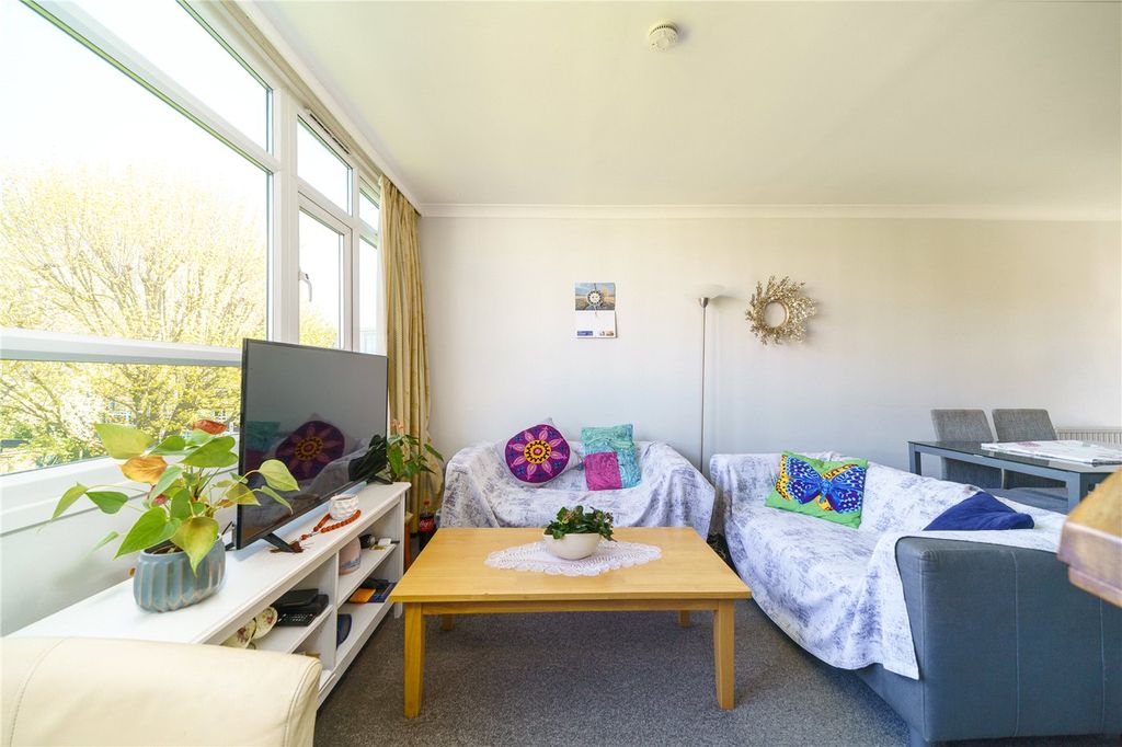 Property photo 3 of 9 Picture No. 08