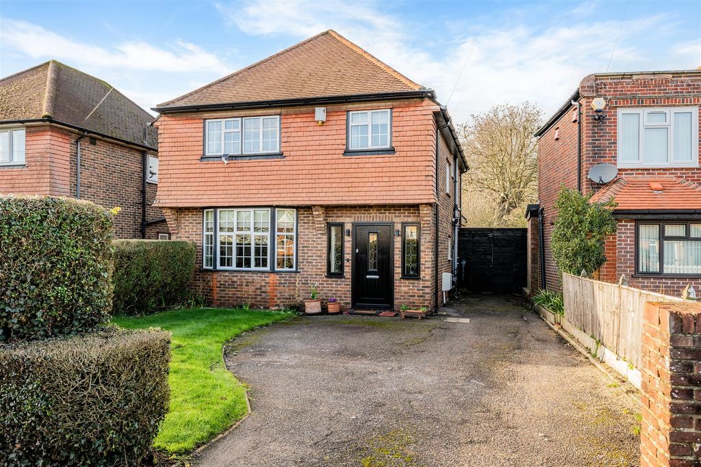 Property photo 1 of 15 Nutfield Road  (1).Jpg