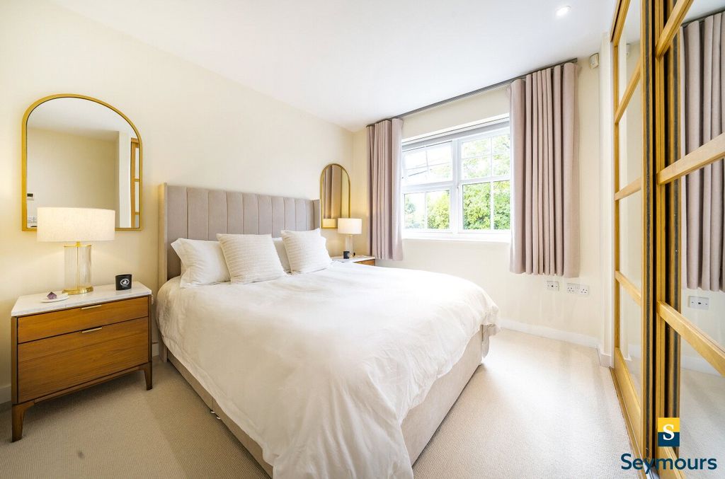 Additional image 17 of 2 bed flat for saleGuildford, Surrey GU1