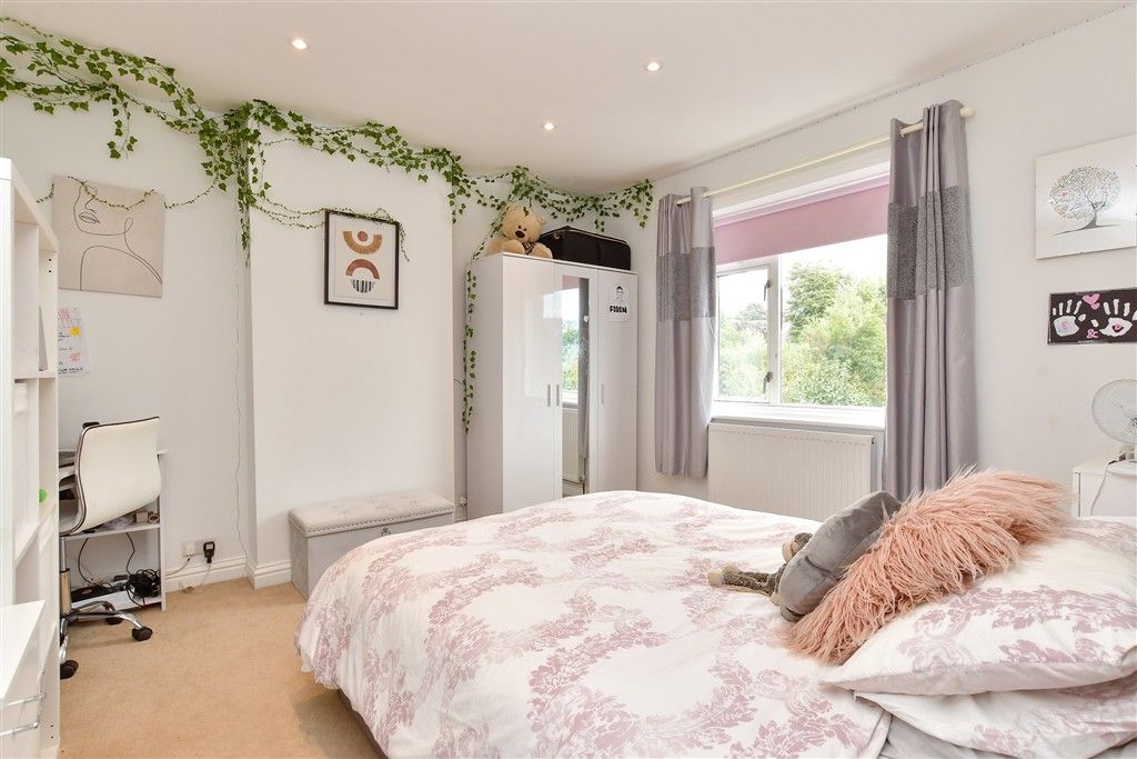 Property photo 3 of 18 Bedroom 2