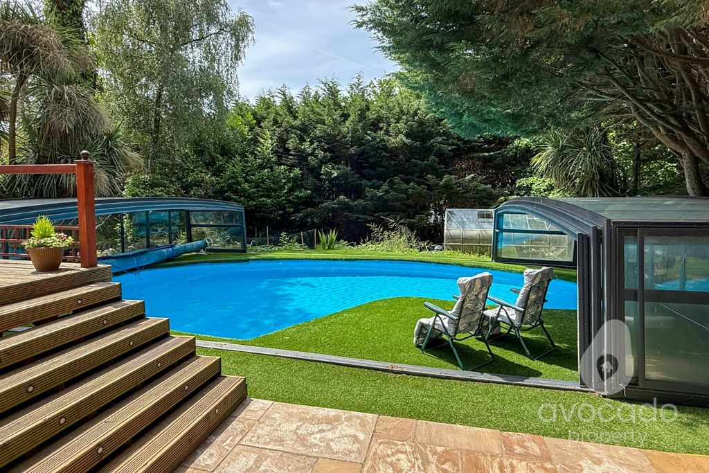 Property photo 2 of 30 5253925