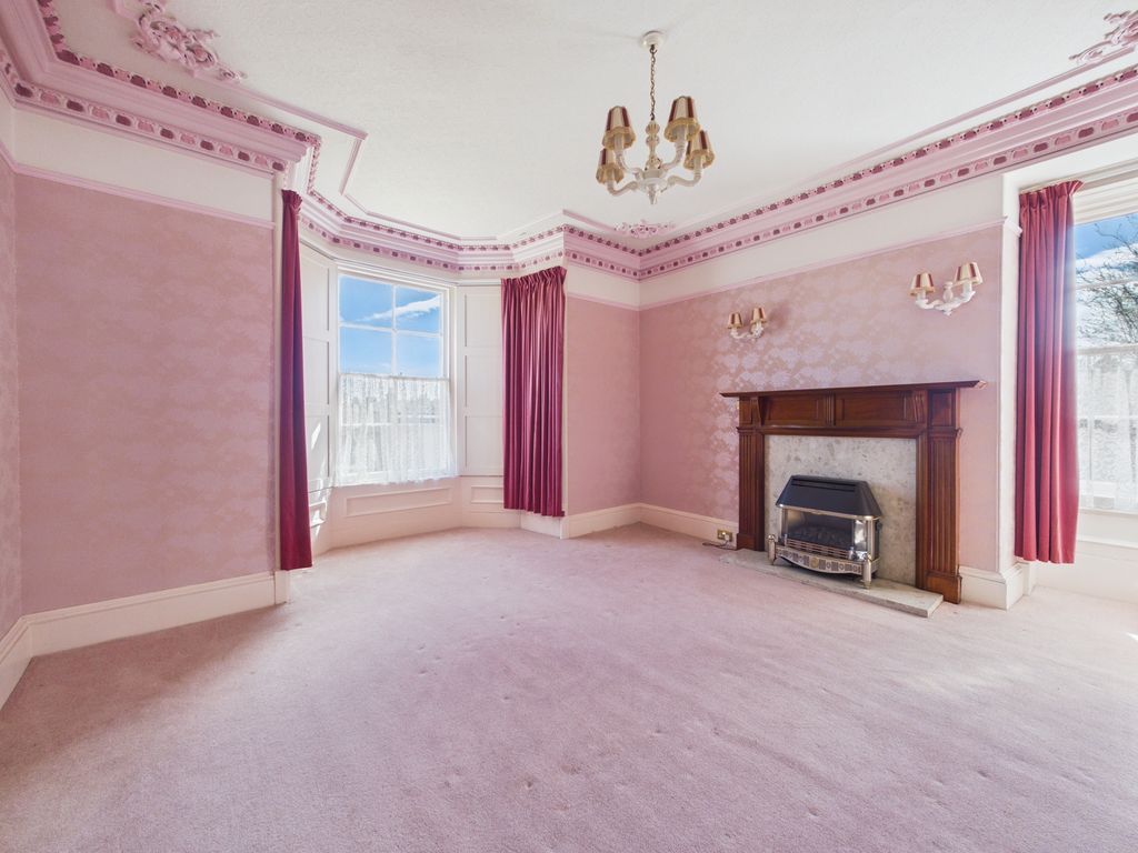 Property photo 3 of 24