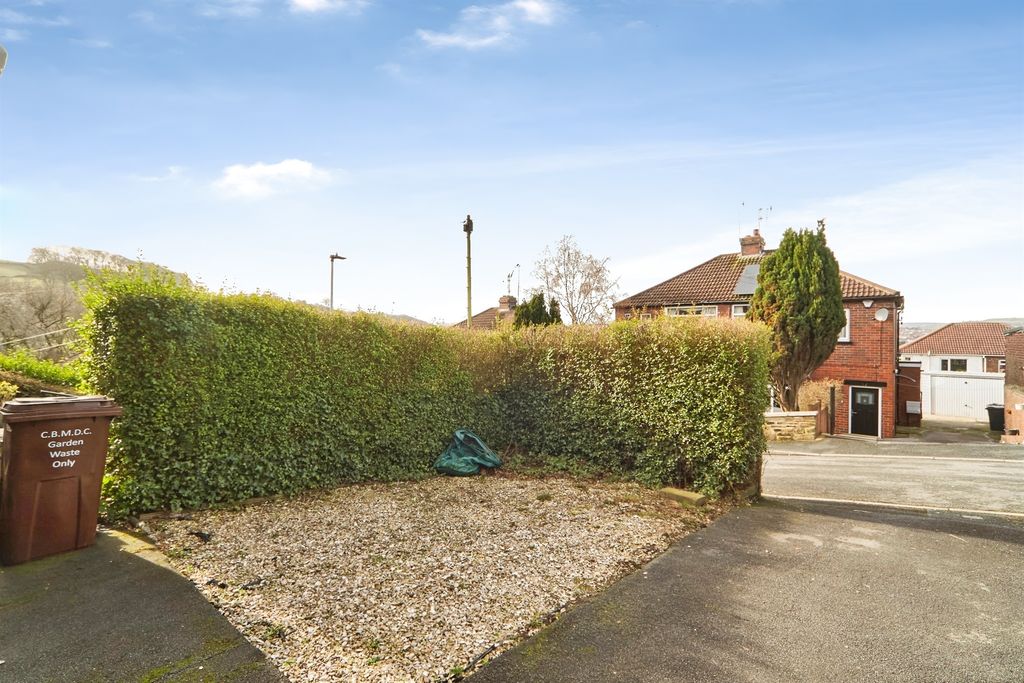 Property photo 2 of 18