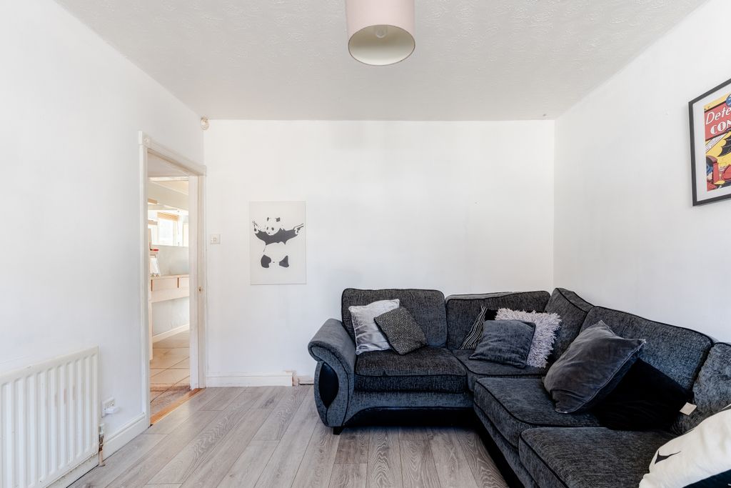 Property photo 3 of 14 3