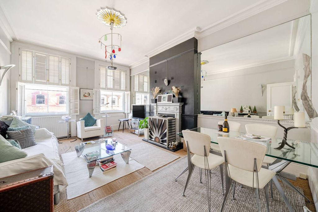 Property photo 2 of 20