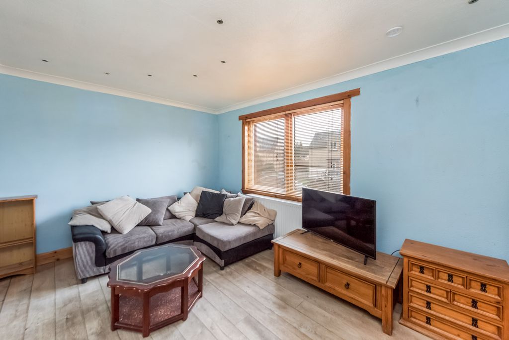 Property photo 3 of 21