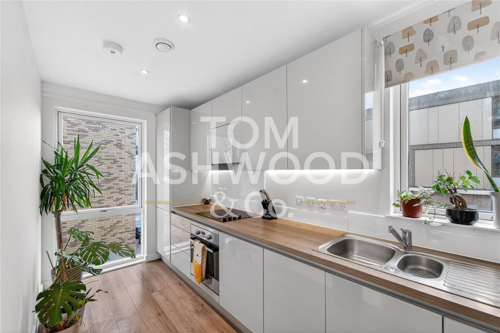 Property photo 3 of 20 Picture No. 05