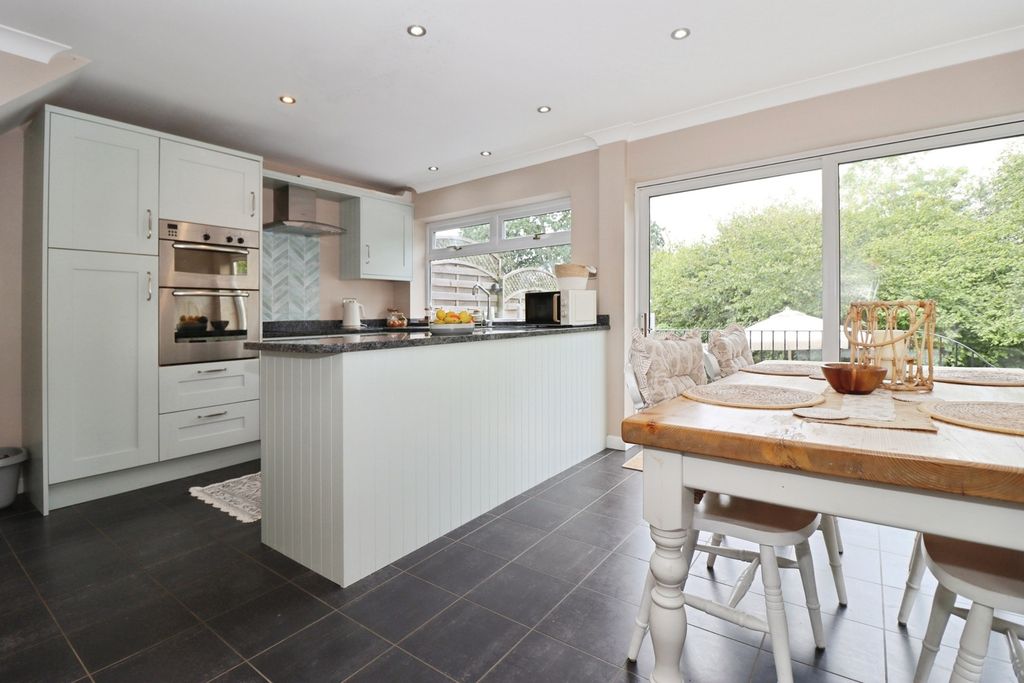 Property photo 3 of 14 Pbox-Img.Jpg