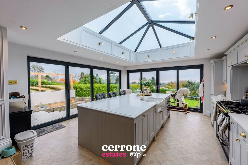 Property photo 2 of 30