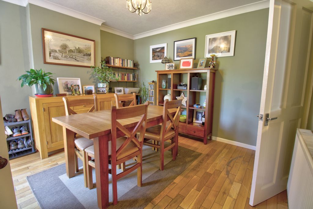 Property photo 3 of 17 A7