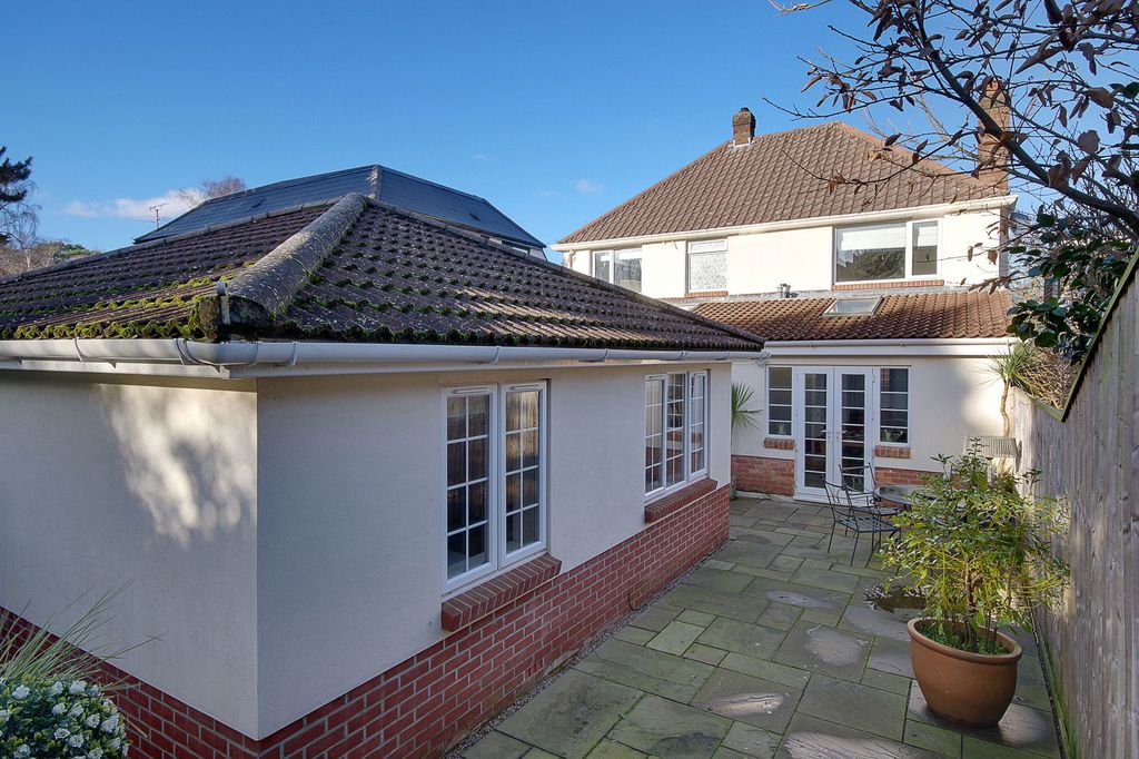 Property photo 1 of 68