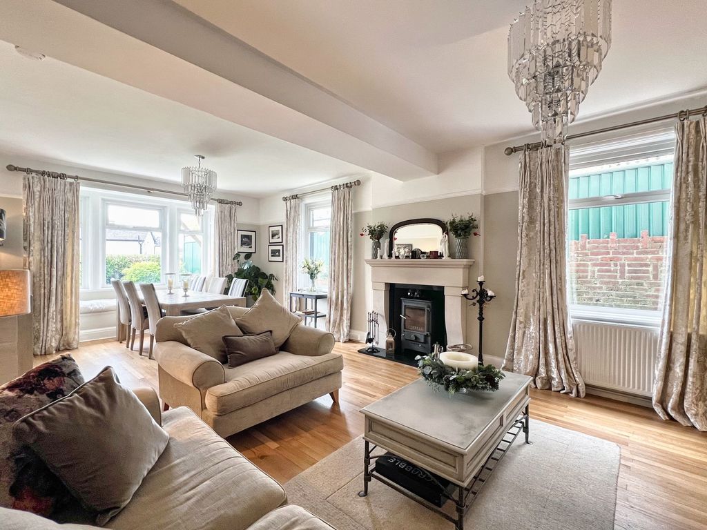 Property photo 3 of 36