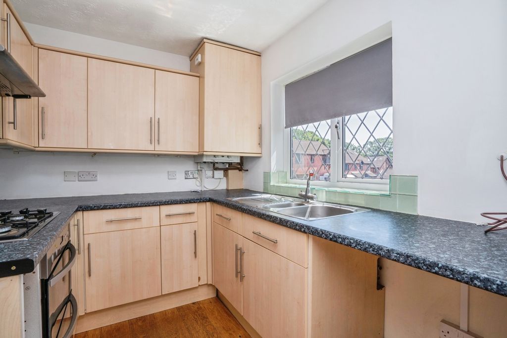 Property photo 3 of 20 Pbox-Img.Jpg