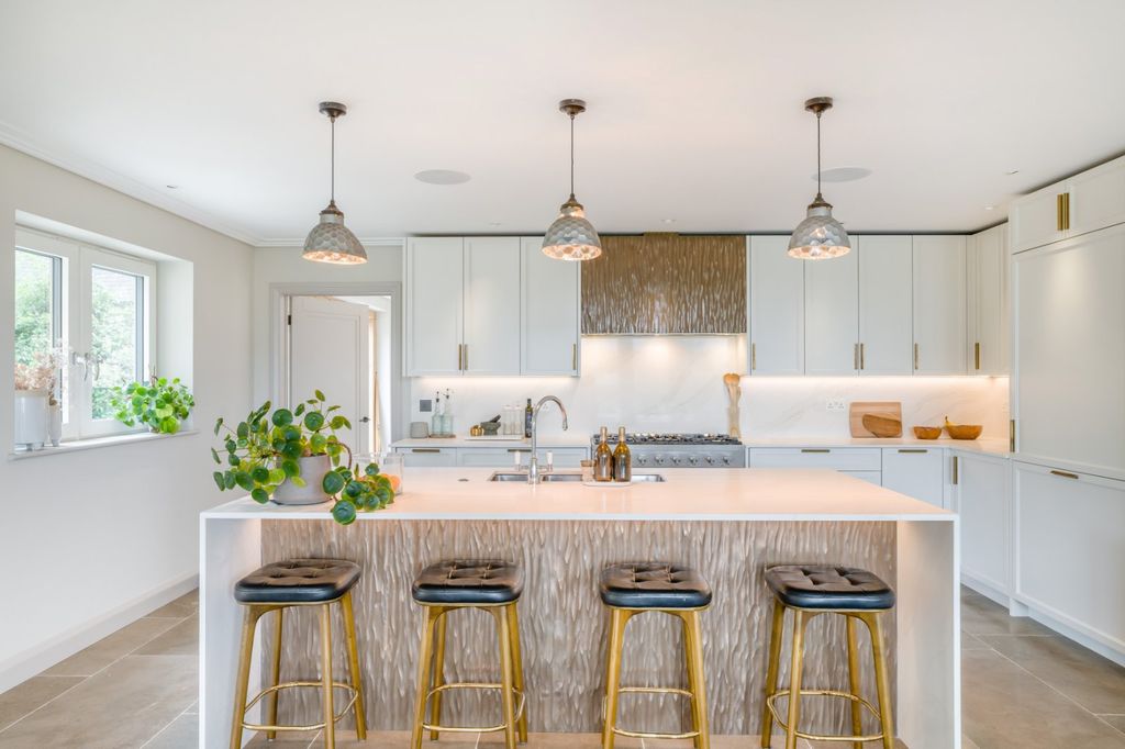 Property photo 2 of 25 Picture No. 44