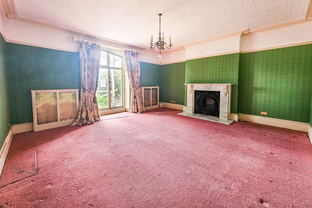 Property photo 3 of 20 2 Union Terrace, Barnstaple, Devon, Ex32 9Ab