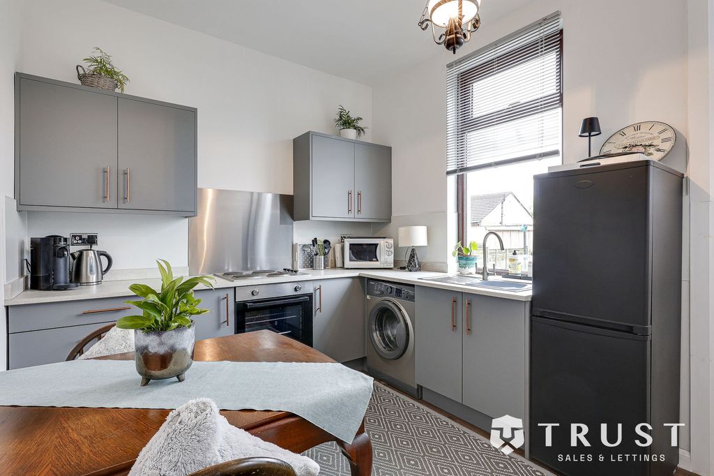 Property photo 3 of 29