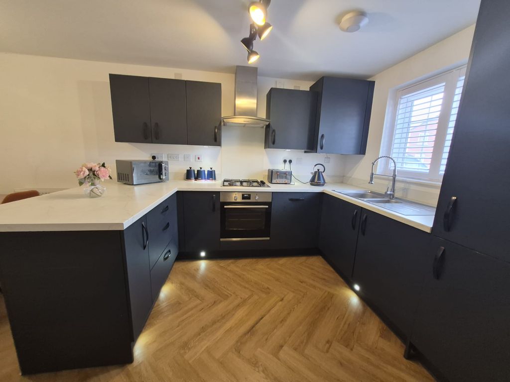 Property photo 1 of 14 Beautifully Presented Three-Bedroom Semi-Detached Home – New Rossington, Doncaster!