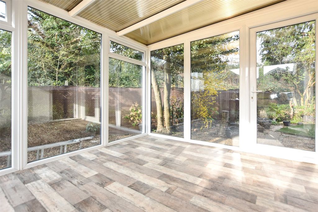 Property photo 2 of 18 Picture No. 14