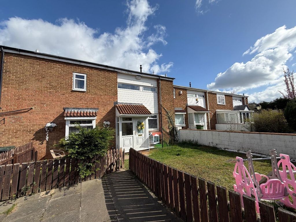 Property photo 1 of 6 Front