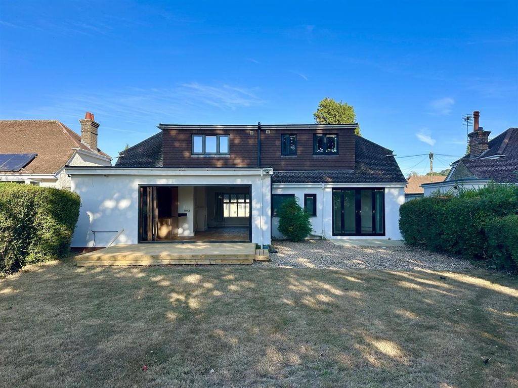 Property photo 1 of 24