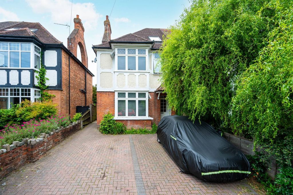 Property photo 1 of 32