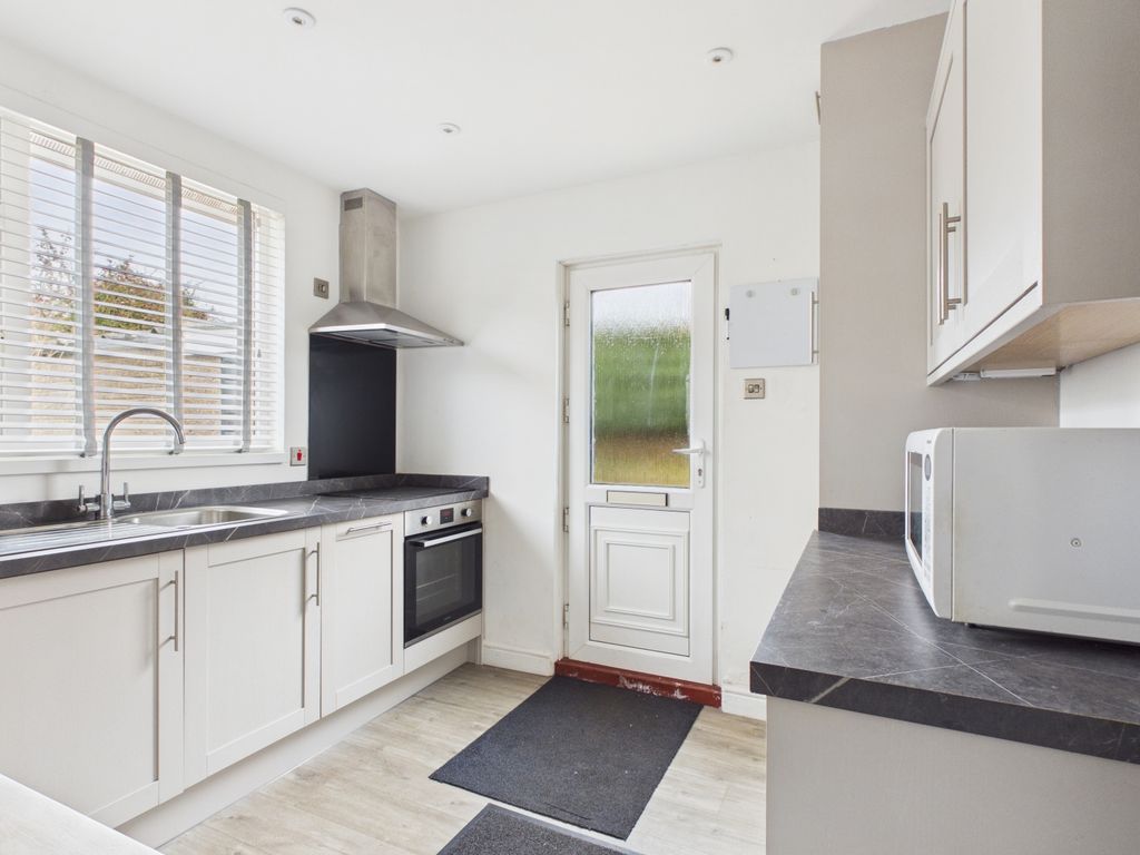 Property photo 3 of 11 Cam02313G0-Pr0105-Still005