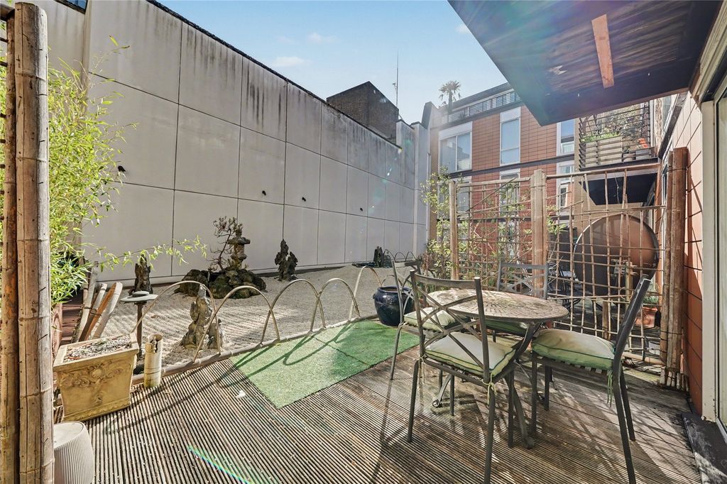 Property photo 2 of 22 Picture No. 05