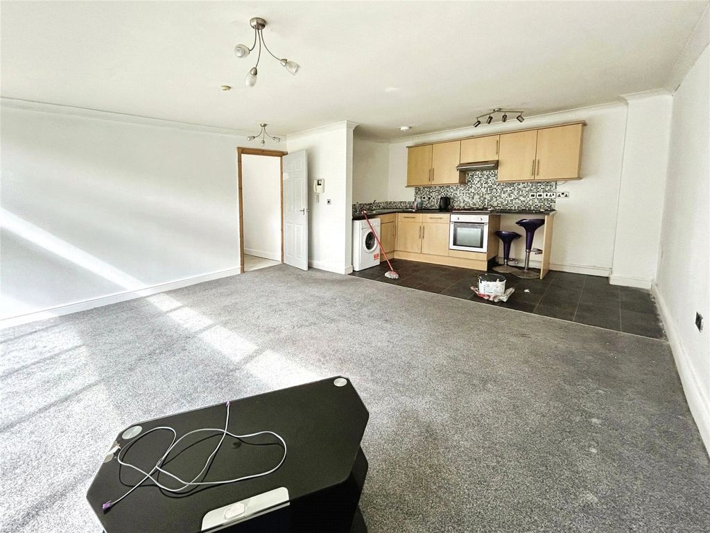Additional image 4 of 2 bed flat for saleThe Manor House, 68 Moorside Avenue, Crosland Moor, Huddersfield HD4