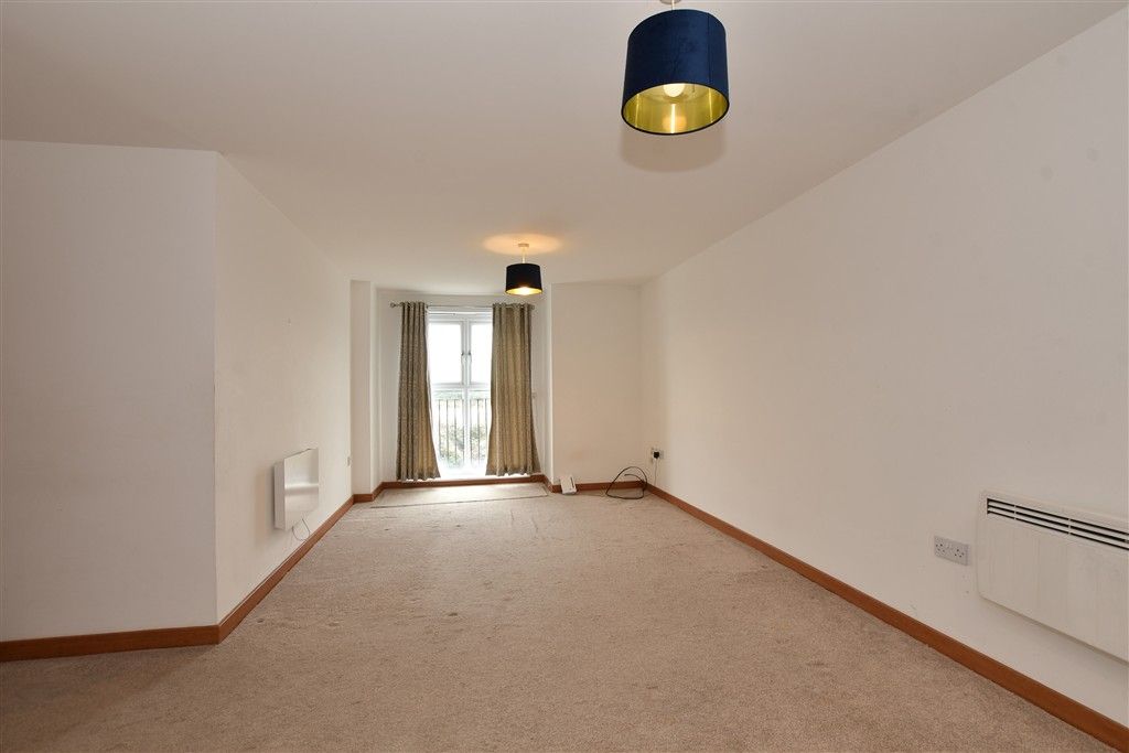 Property photo 2 of 10 Lounge/Kitchen/ Dining Room