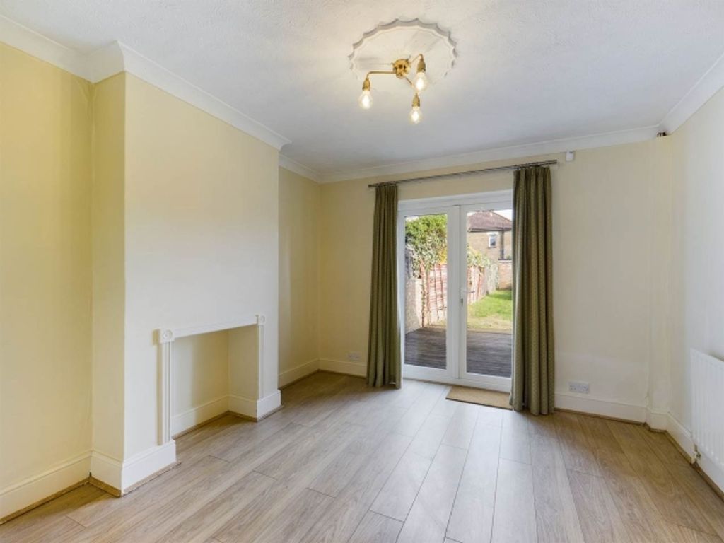 Property photo 3 of 10 Dining Room