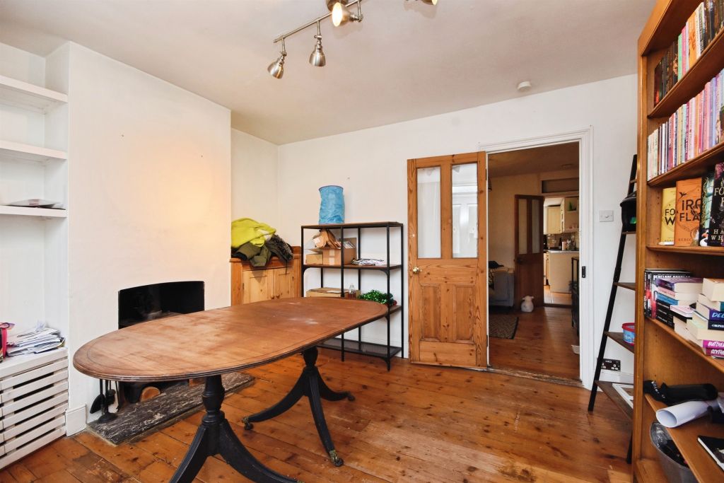 Property photo 2 of 16