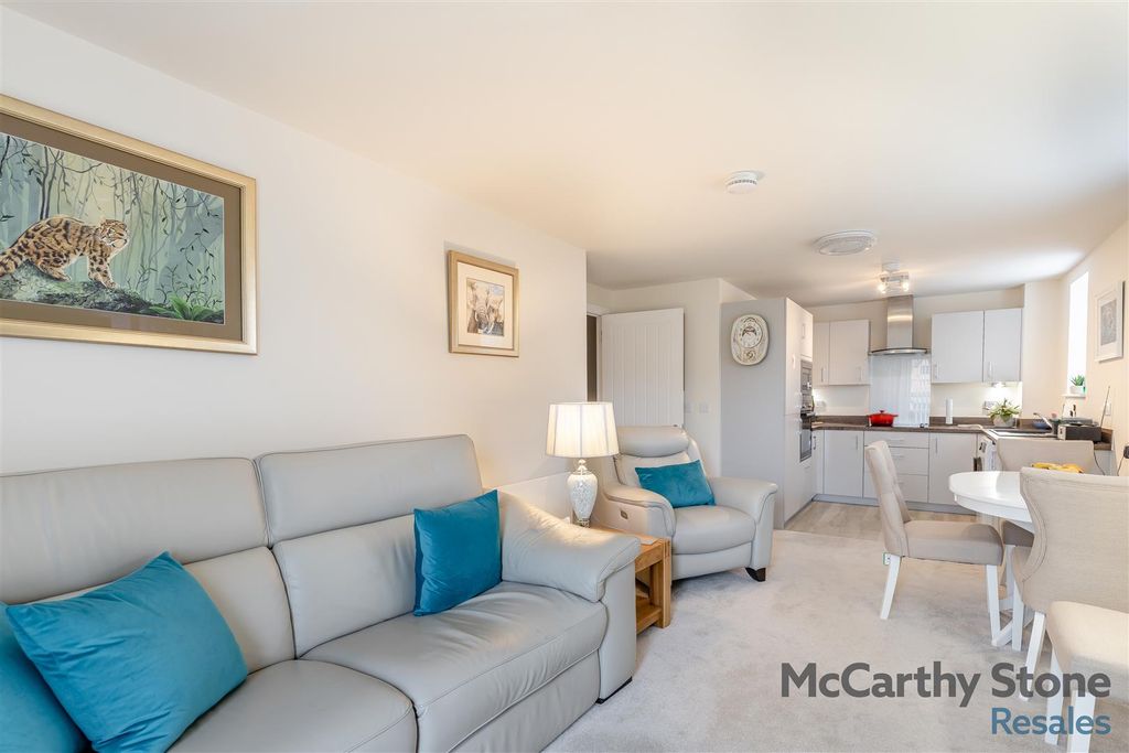 Property photo 3 of 26 8659036-Interior14.Jpg