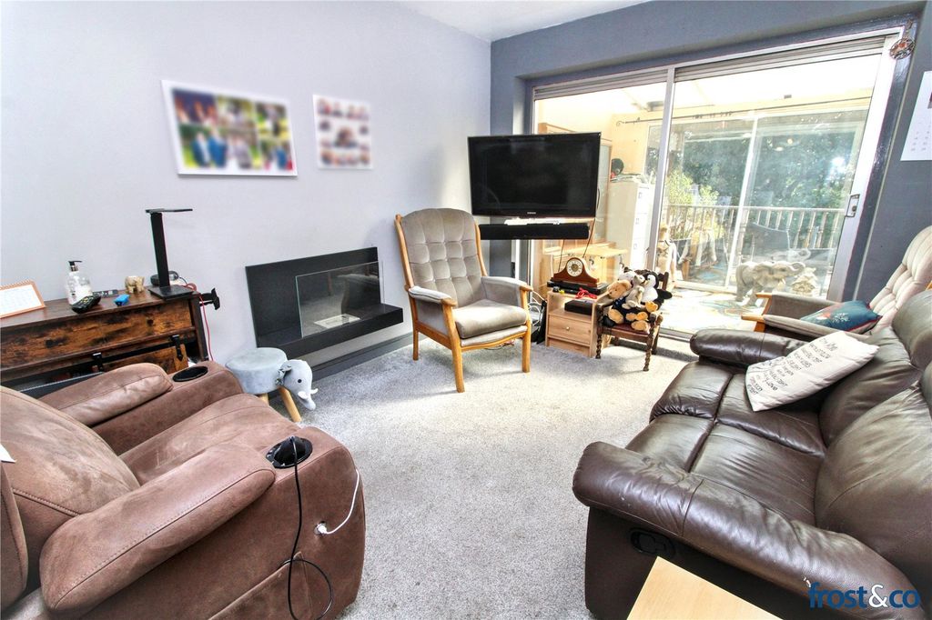 Property photo 2 of 19 Living Room