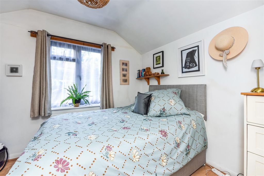Additional image 15 of 5 bed detached house for saleLondon Road, Liphook GU30
