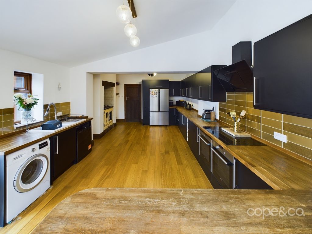 Property photo 2 of 31 3041044