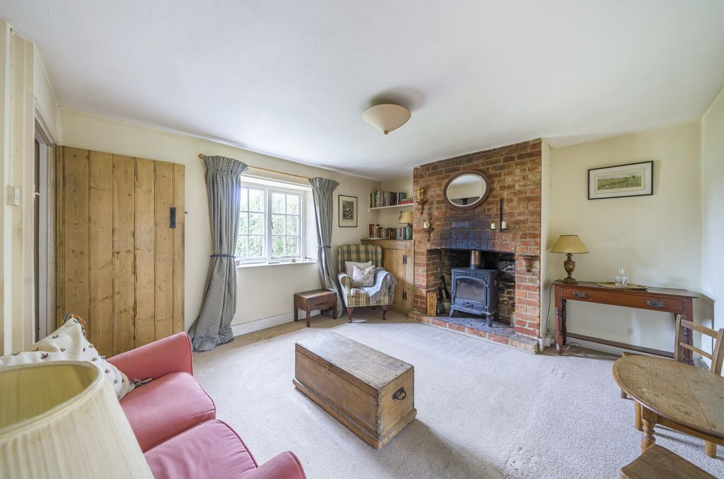 Property photo 2 of 17 Sitting Room