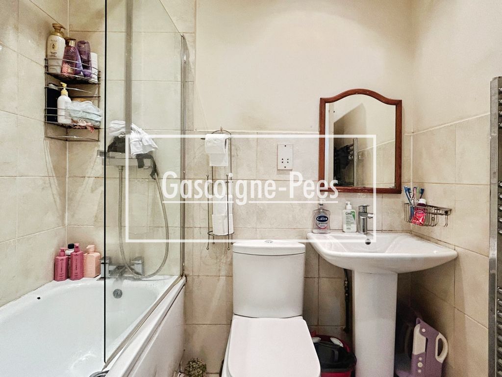 Property photo 3 of 5